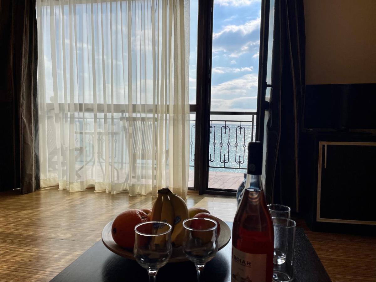 At The American'S Hotel Pomorie Eksteriør billede