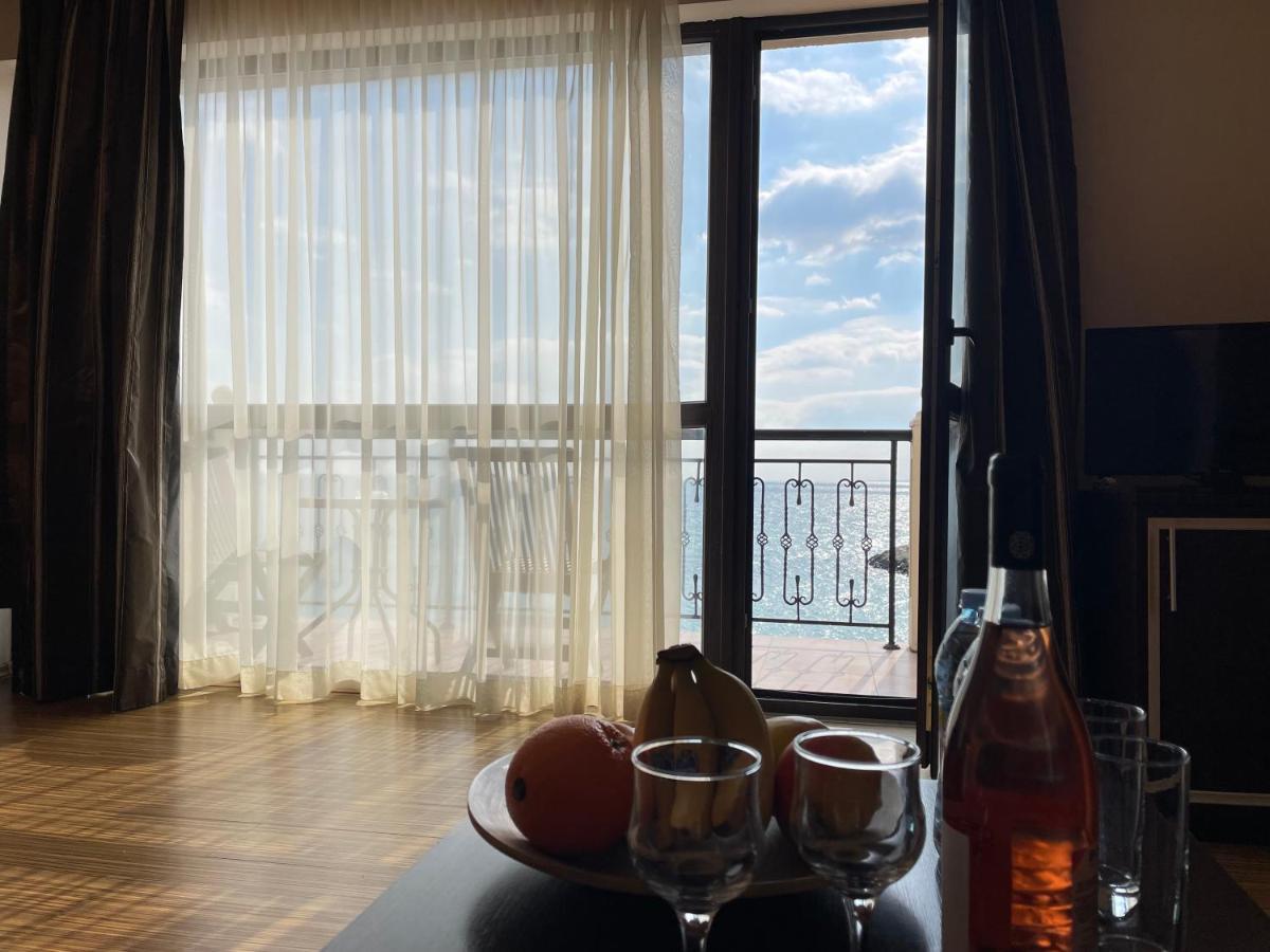 At The American'S Hotel Pomorie Eksteriør billede