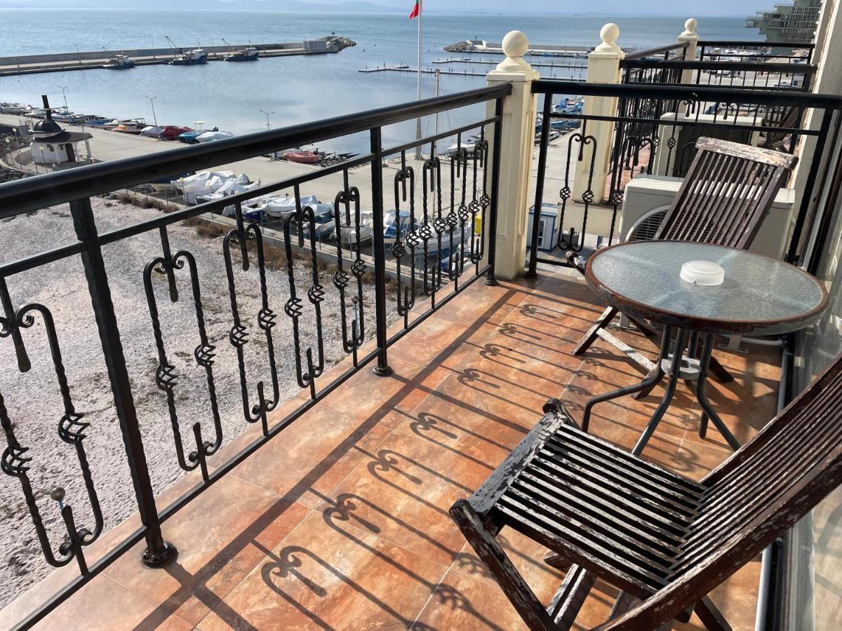 At The American'S Hotel Pomorie Eksteriør billede