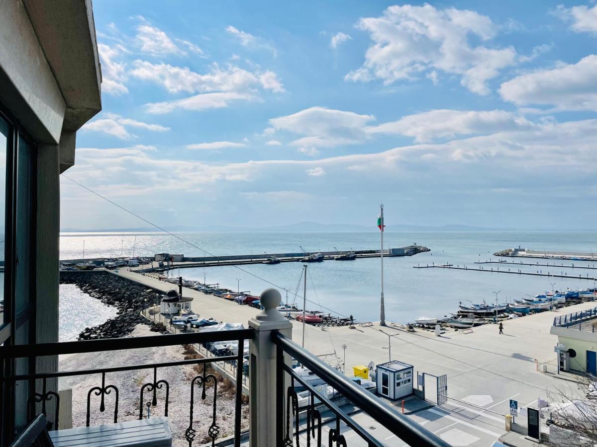 At The American'S Hotel Pomorie Eksteriør billede