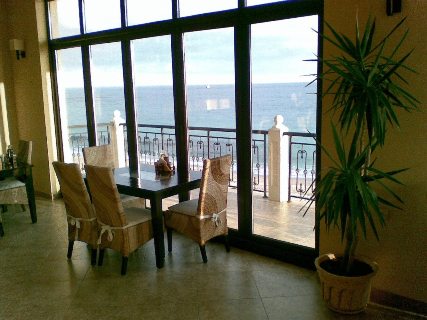 At The American'S Hotel Pomorie Eksteriør billede